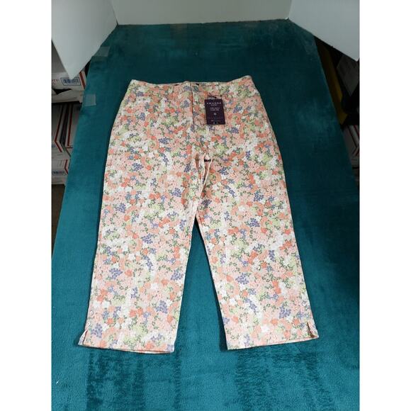 Gloria Vanderbilt Jeans Size 10 Petite Womens Pants Stretch Floral Capri NWT - Picture 1 of 15